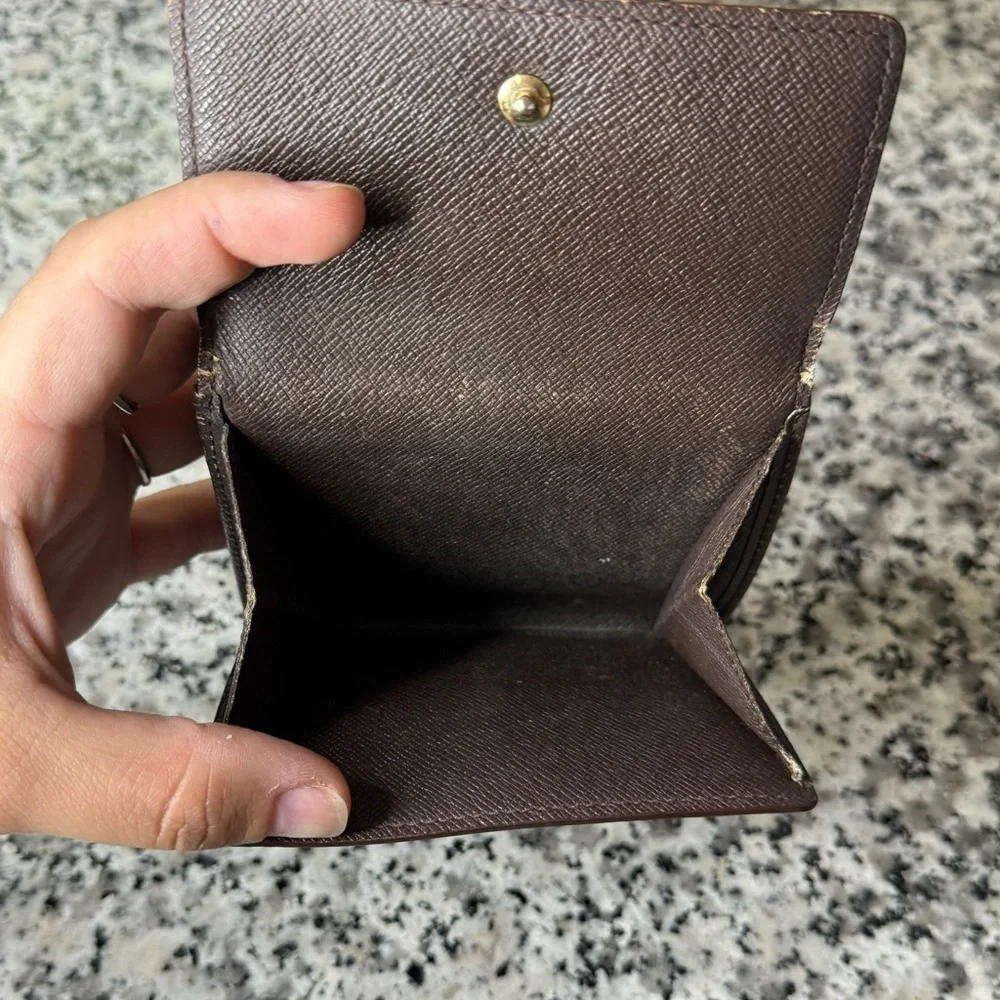 Louis Vuitton | Damier Portefeiulle Elise Bi Fold Compact Wallet SP0020